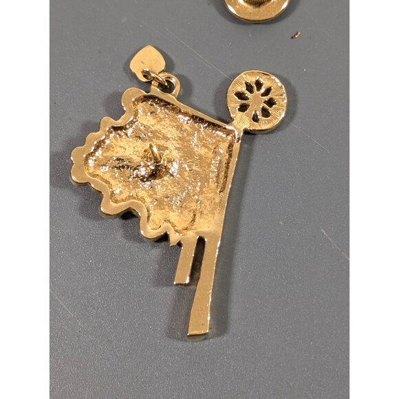 Vintage Avon Garden Of Love Pin Red Enamel Hearts Wheelbarrow Brooch Charm - Picture 5 of 8